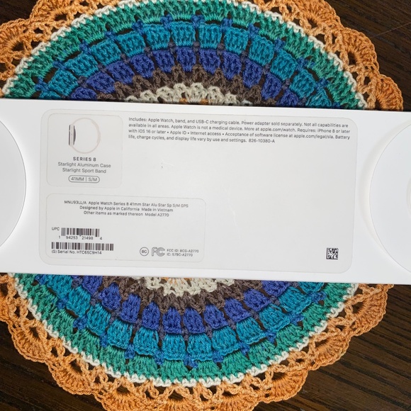 LIKE NEW Apple Watch Series 8 GPS 41mm Starlight Aluminum Case S/M - Picture 5 of 10